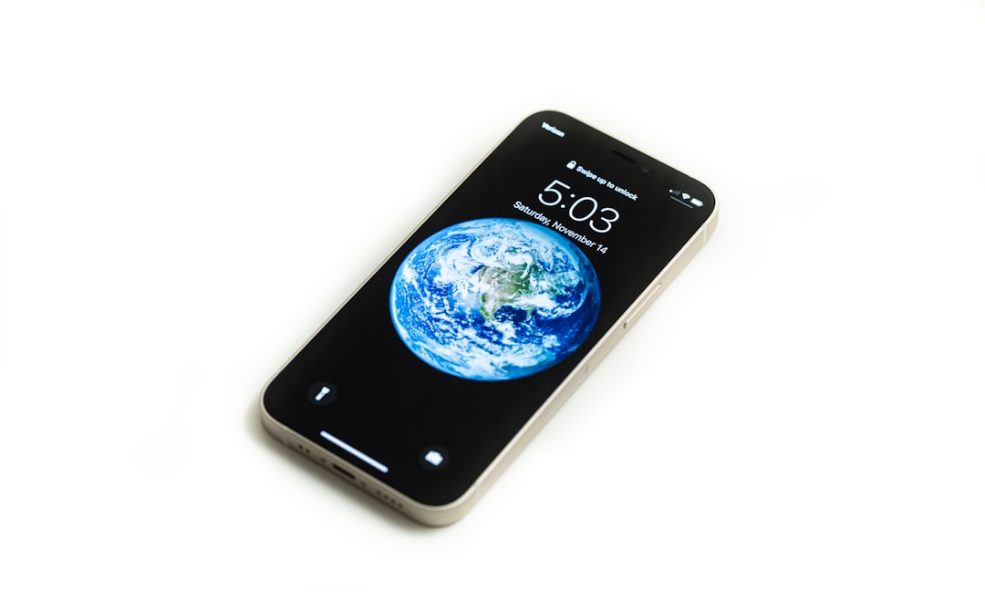 Alerta de risco de terremoto recebido por mensagem no celular